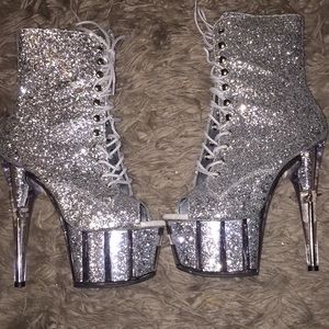 DANCE SHOES